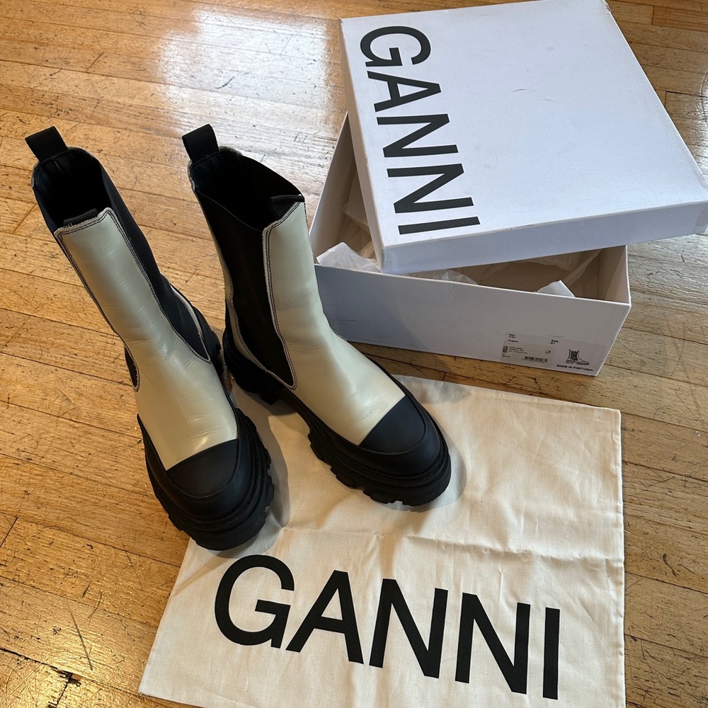 Ganni boots